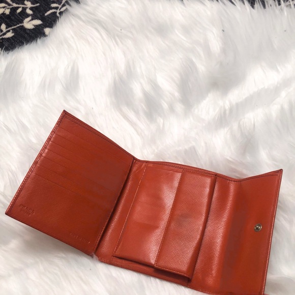 Prada Wallet - Picture 3 of 8